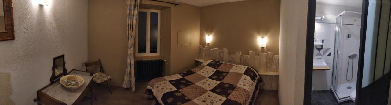 "Le Relais De Modestine" Chambres Et Table D'Hotes Chasserades ภายนอก รูปภาพ