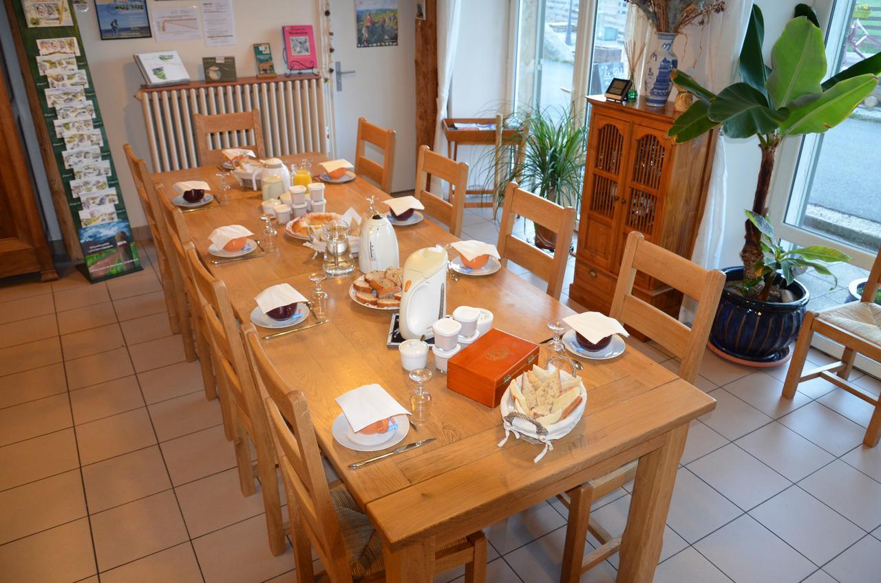 "Le Relais De Modestine" Chambres Et Table D'Hotes Chasserades ภายนอก รูปภาพ