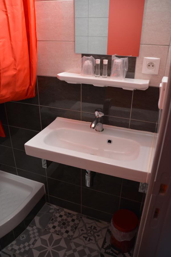 "Le Relais De Modestine" Chambres Et Table D'Hotes Chasserades ภายนอก รูปภาพ